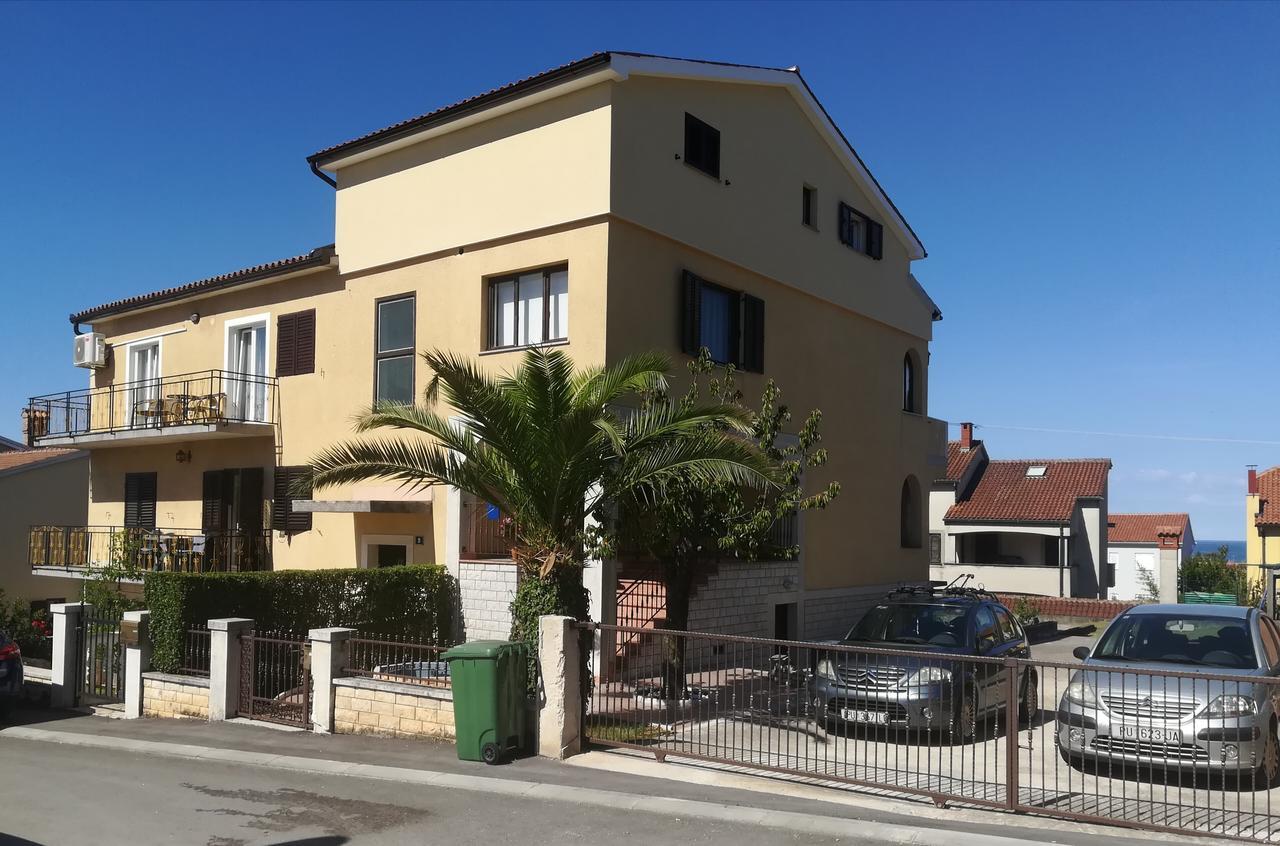 Valki Apartment Porec Exterior photo